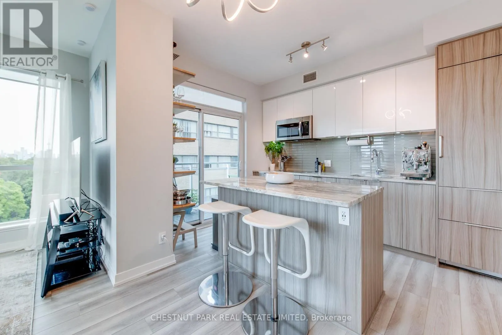 614 - 223 ST. CLAIR AVENUE W