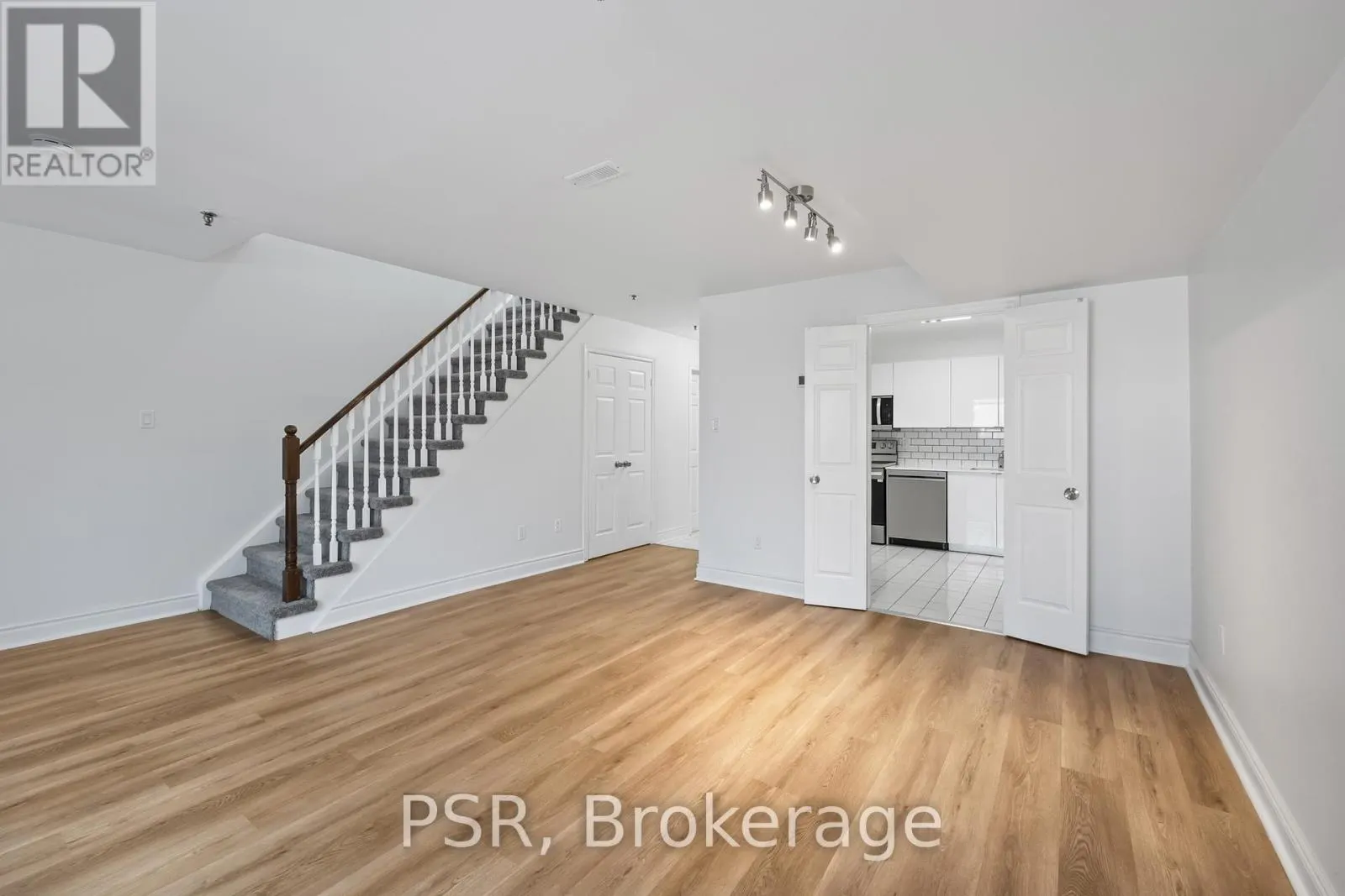 6 - 3314 YONGE STREET