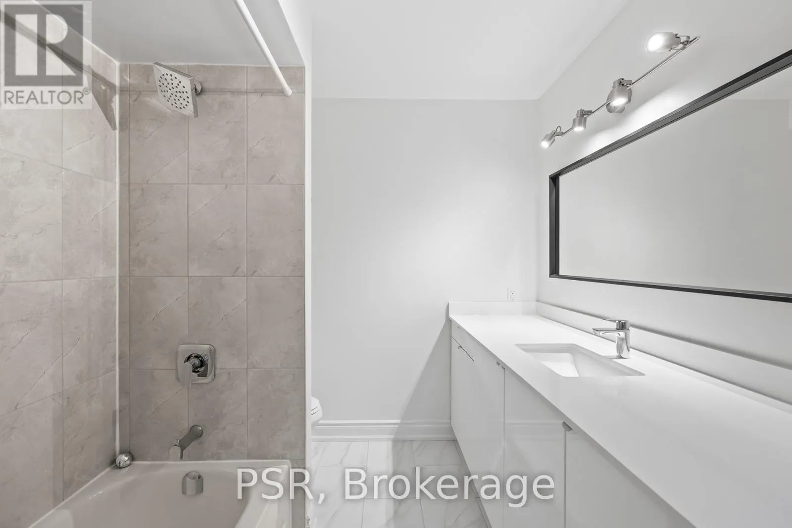 6 - 3314 YONGE STREET