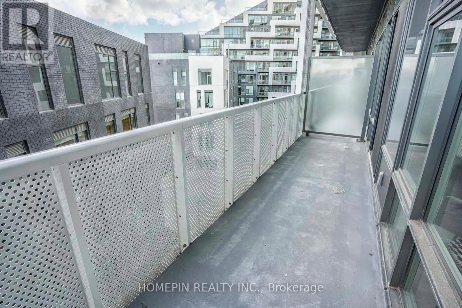 611 - 25 ADRA GRADO WAY