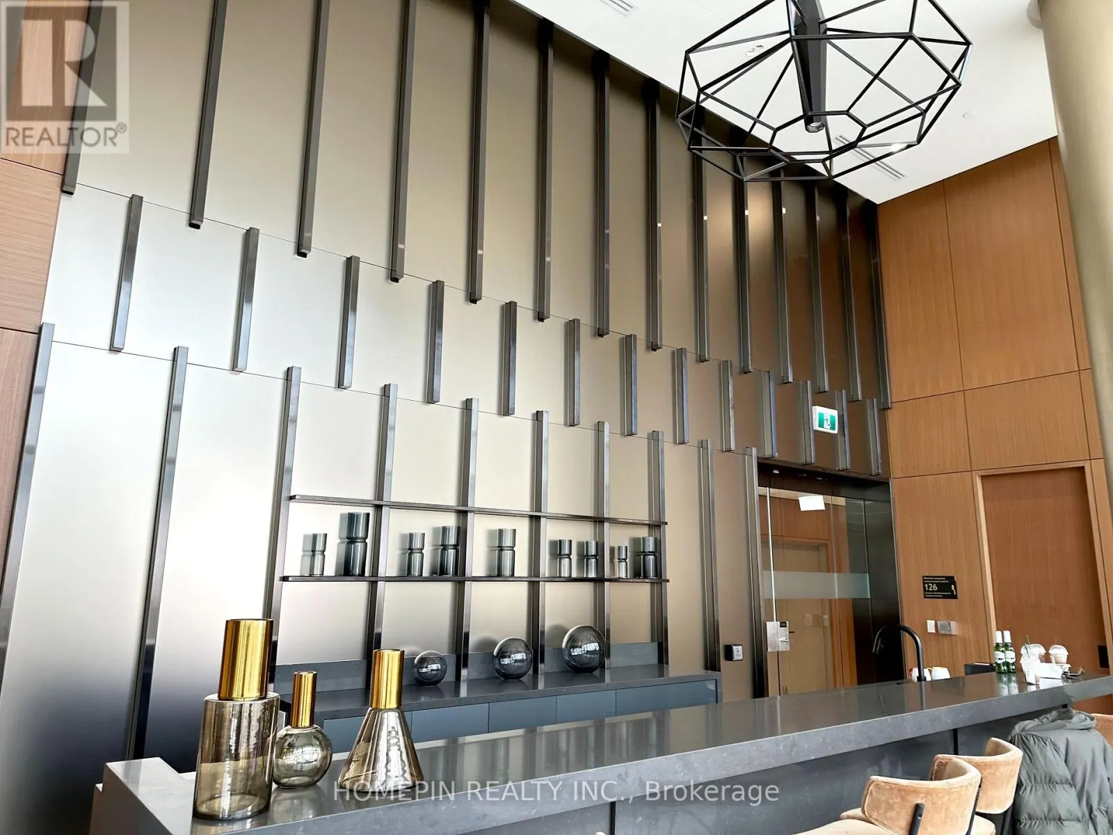 611 - 25 ADRA GRADO WAY