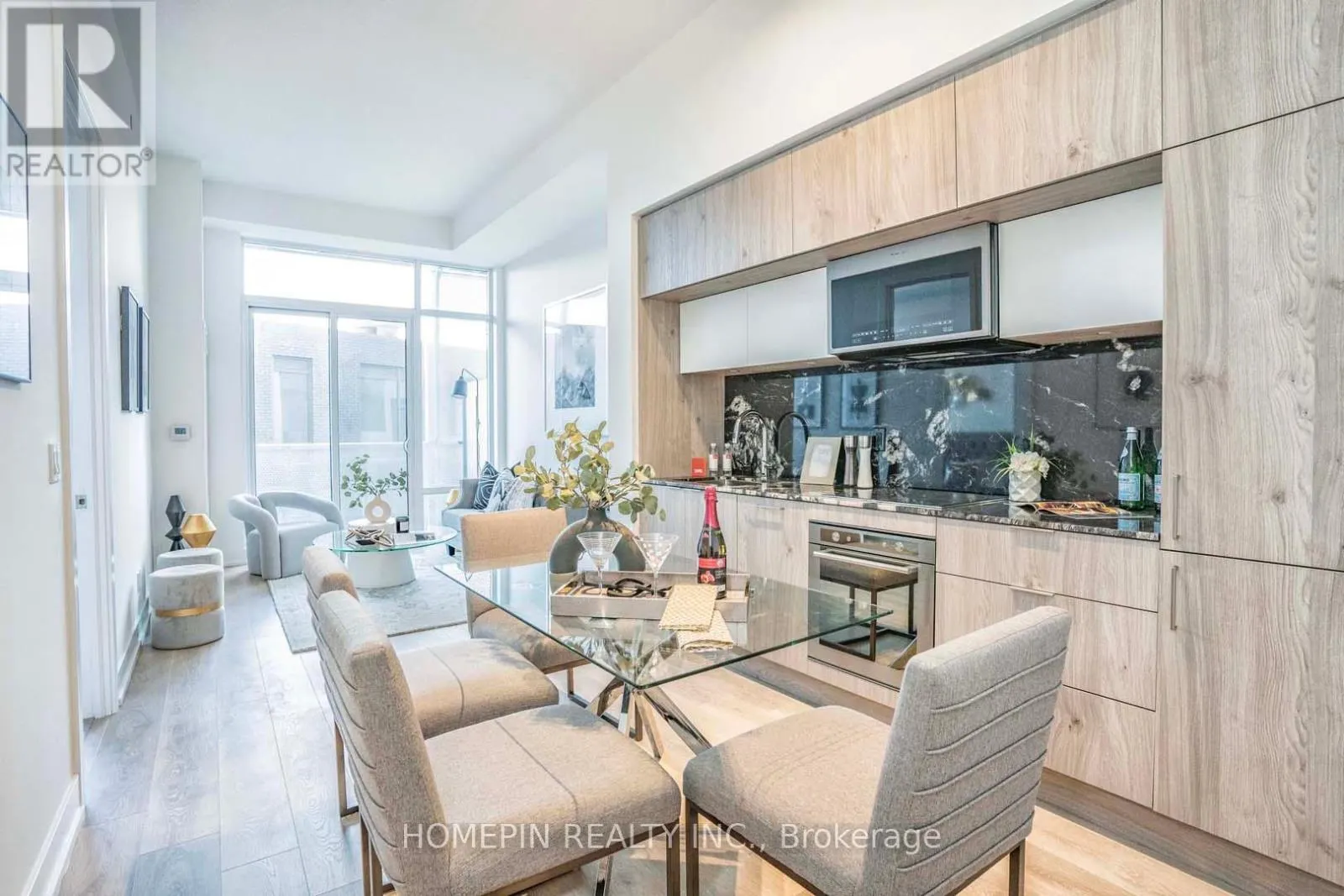 611 - 25 ADRA GRADO WAY