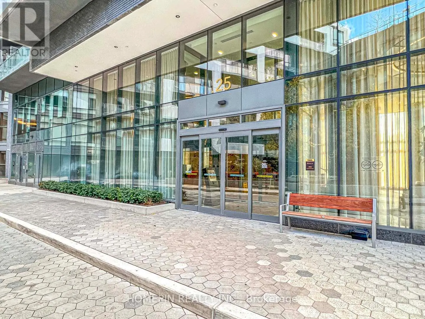 611 - 25 ADRA GRADO WAY