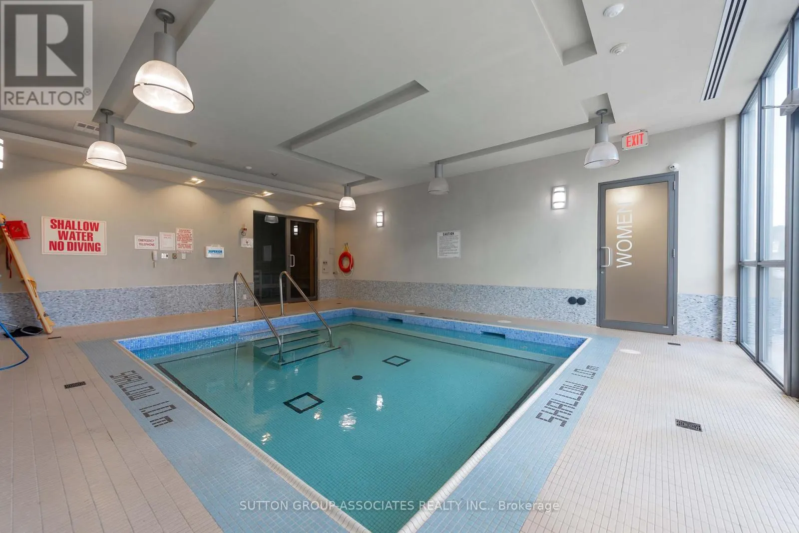 1502 - 530 ST. CLAIR AVENUE W
