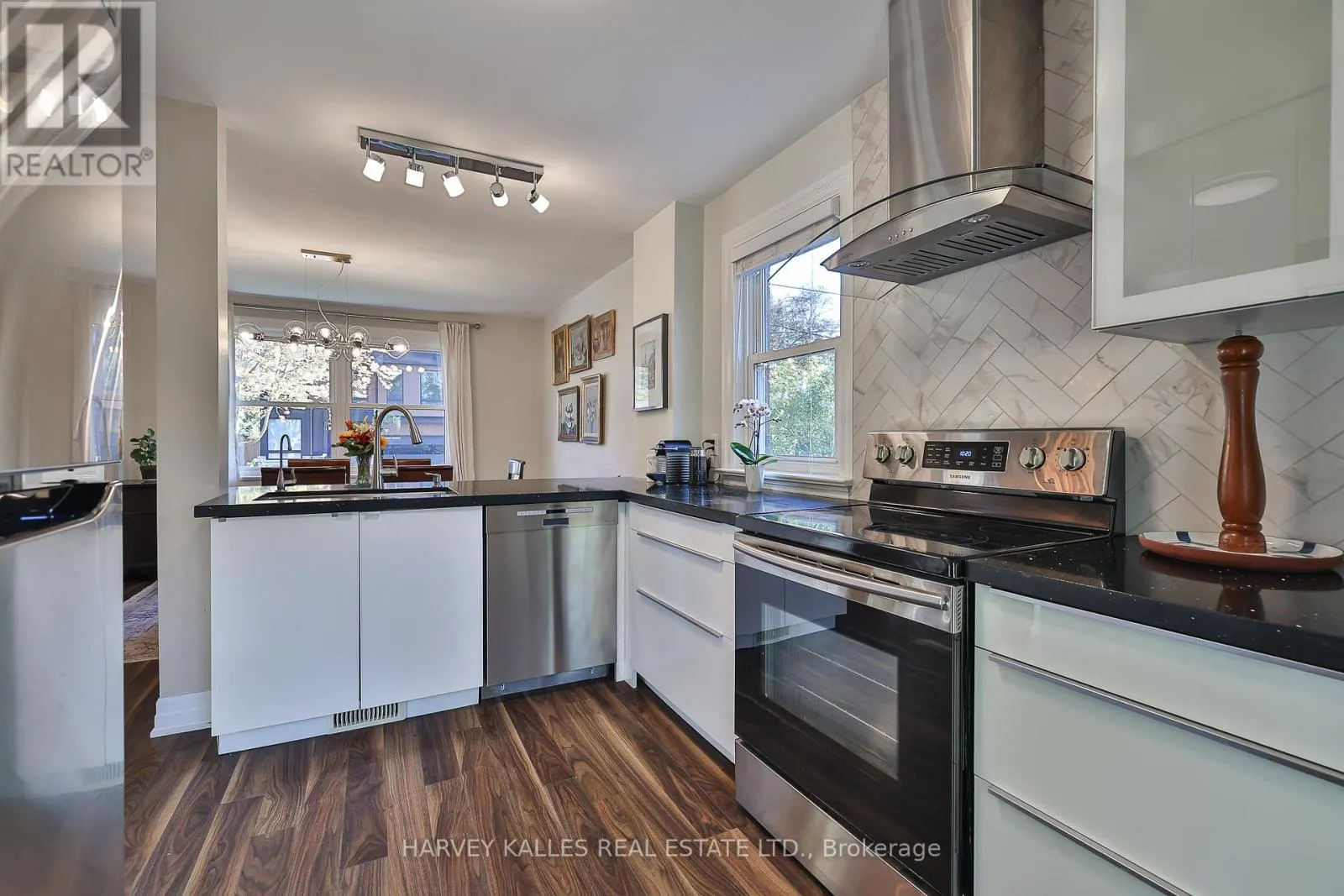 72 CRAIGMORE CRESCENT