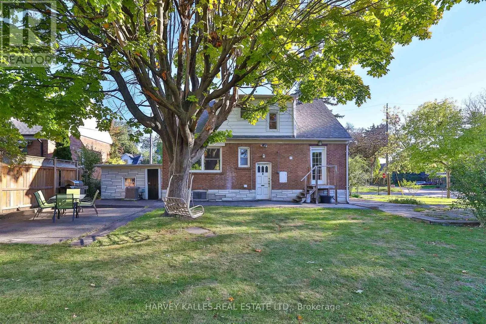 72 CRAIGMORE CRESCENT