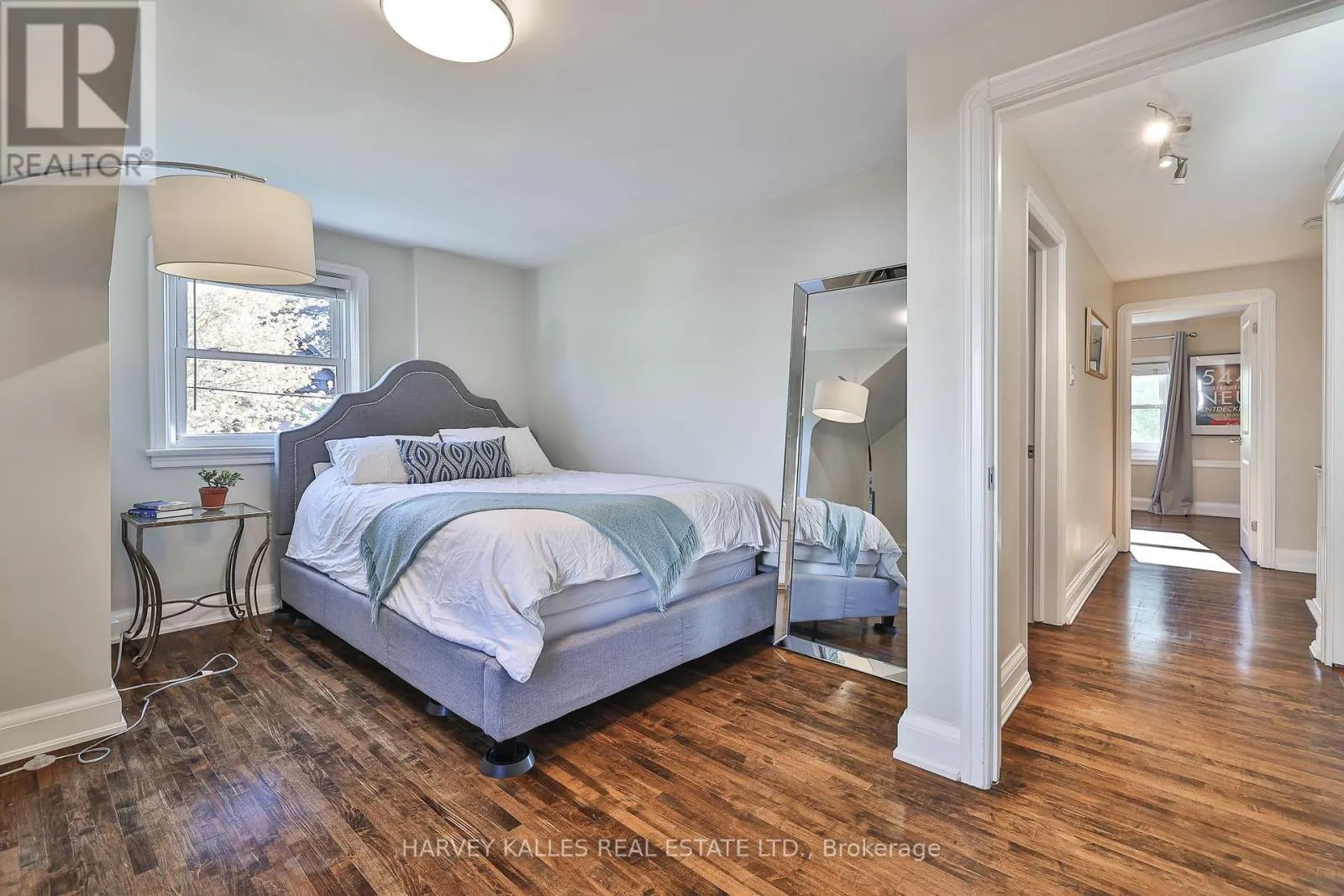 72 CRAIGMORE CRESCENT