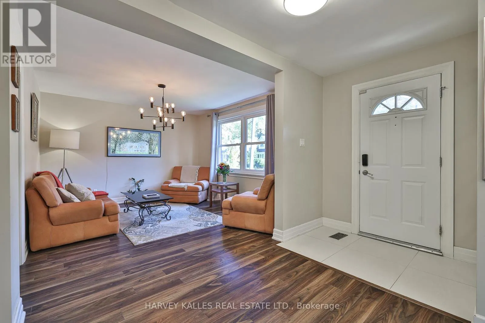 72 CRAIGMORE CRESCENT