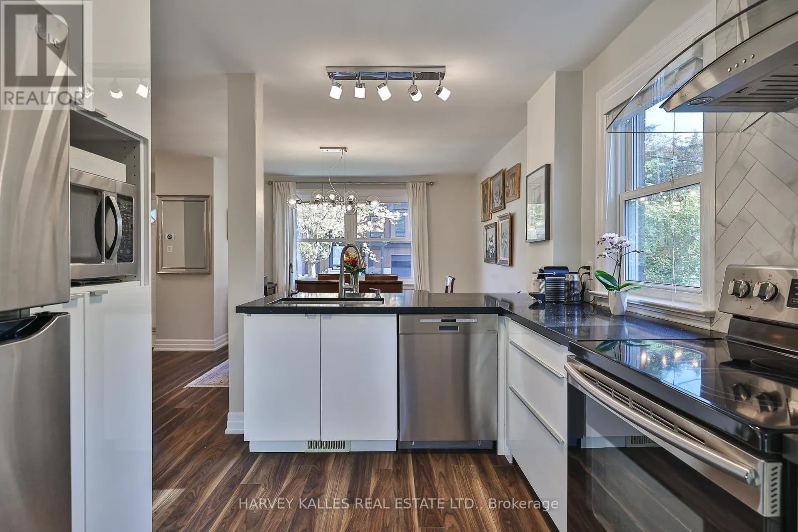 72 CRAIGMORE CRESCENT