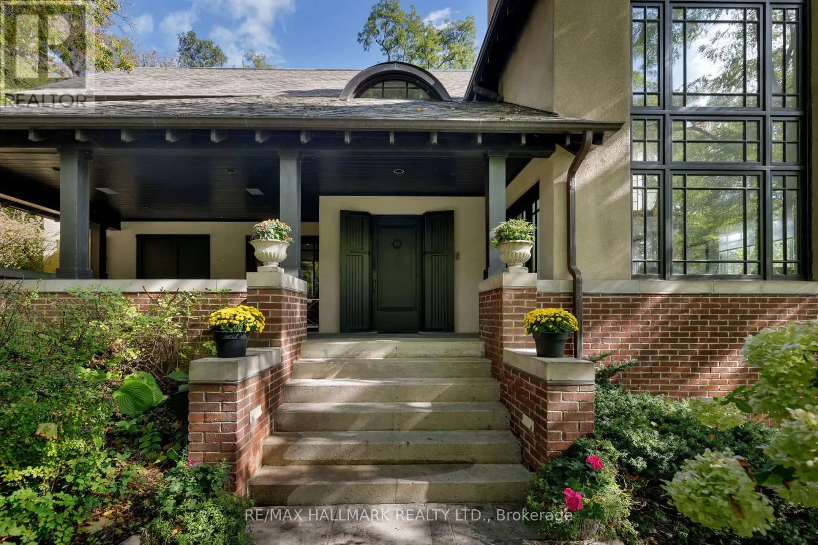 78 WYCHWOOD PARK