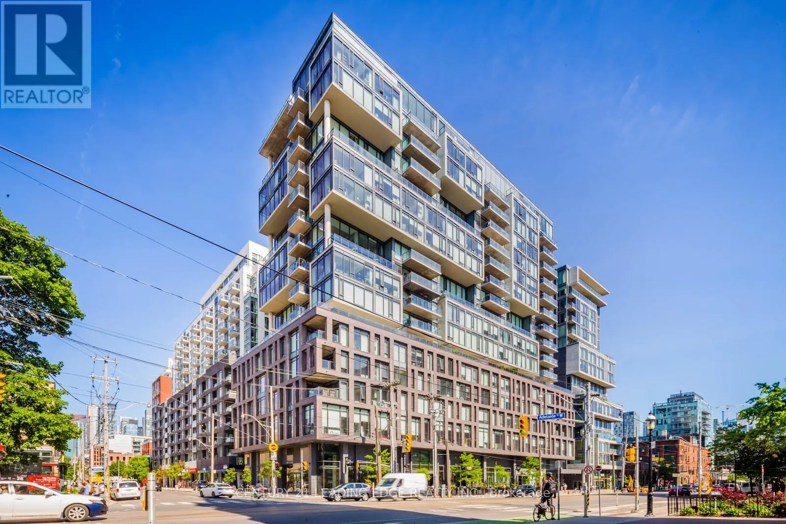 409 - 111 BATHURST STREET