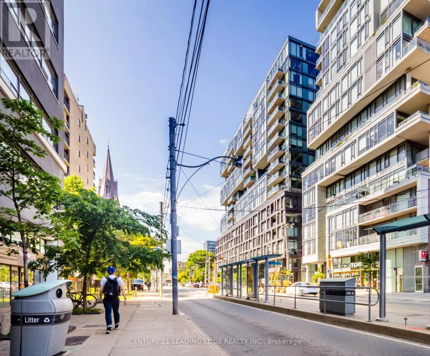 409 - 111 BATHURST STREET