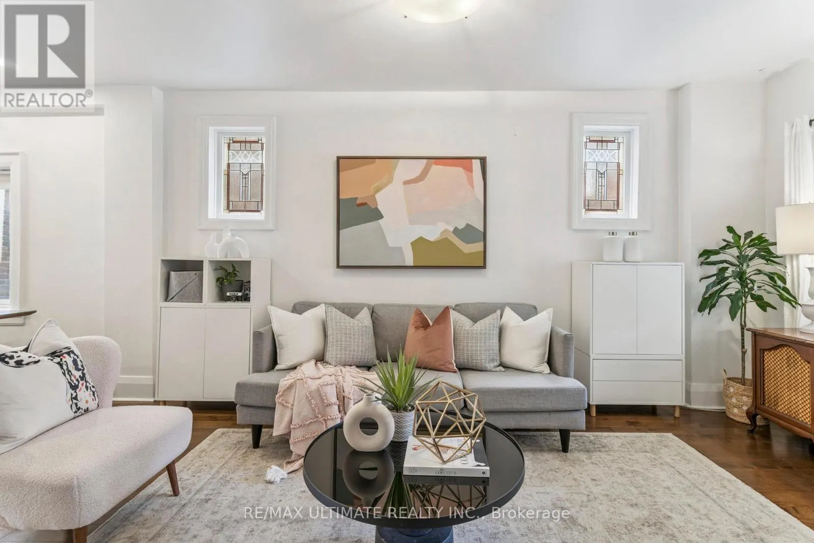 221 ERSKINE AVENUE