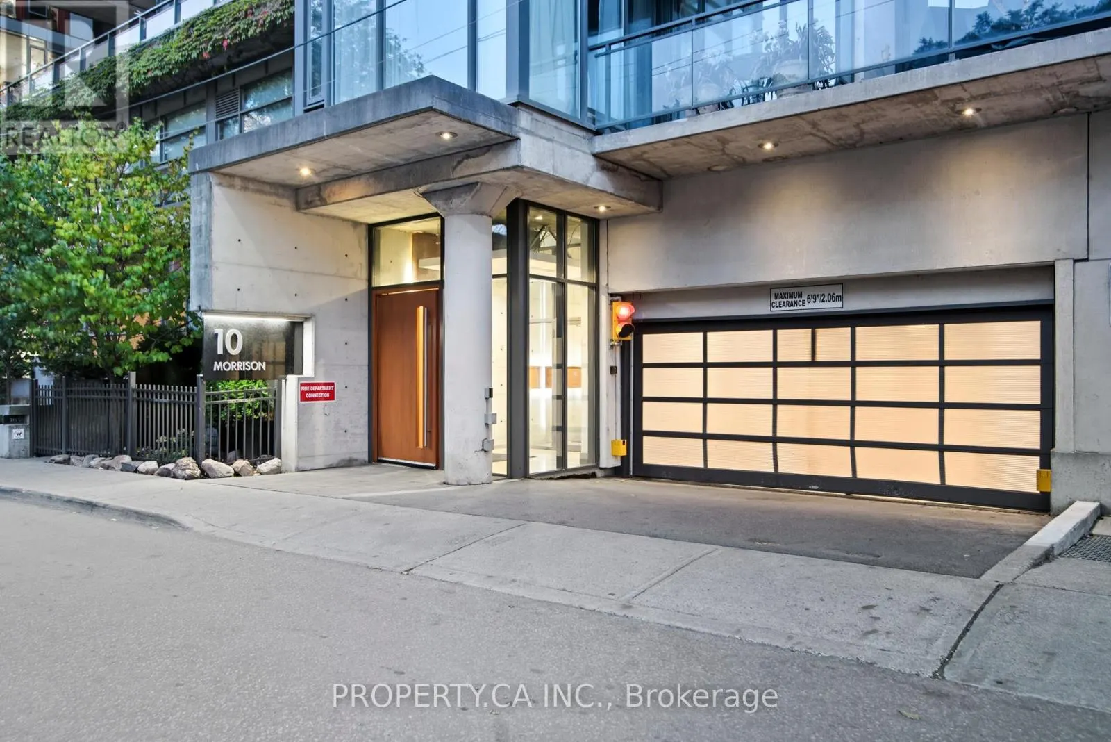 403 - 10 MORRISON STREET