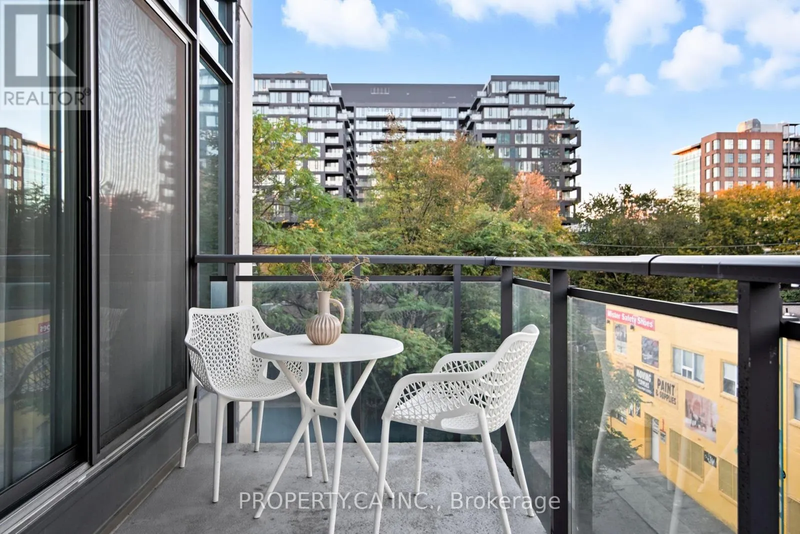 403 - 10 MORRISON STREET