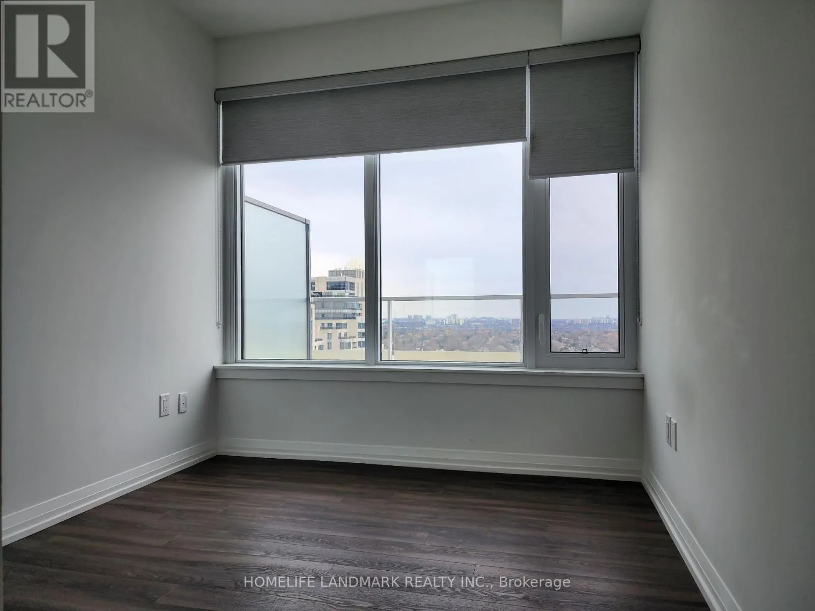 2902 - 75 CANTERBURY PLACE