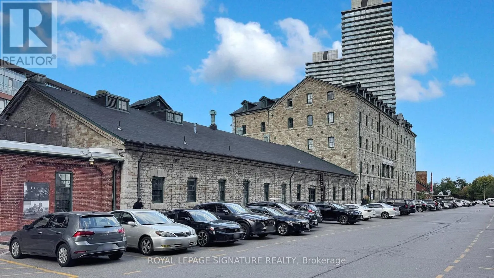 715 - 39 PARLIAMENT STREET