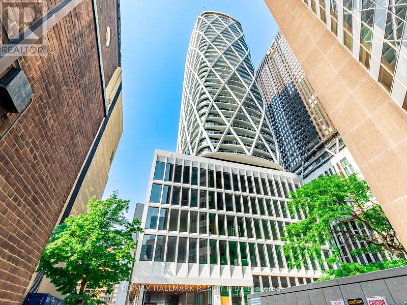 3217 - 230 SIMCOE STREET