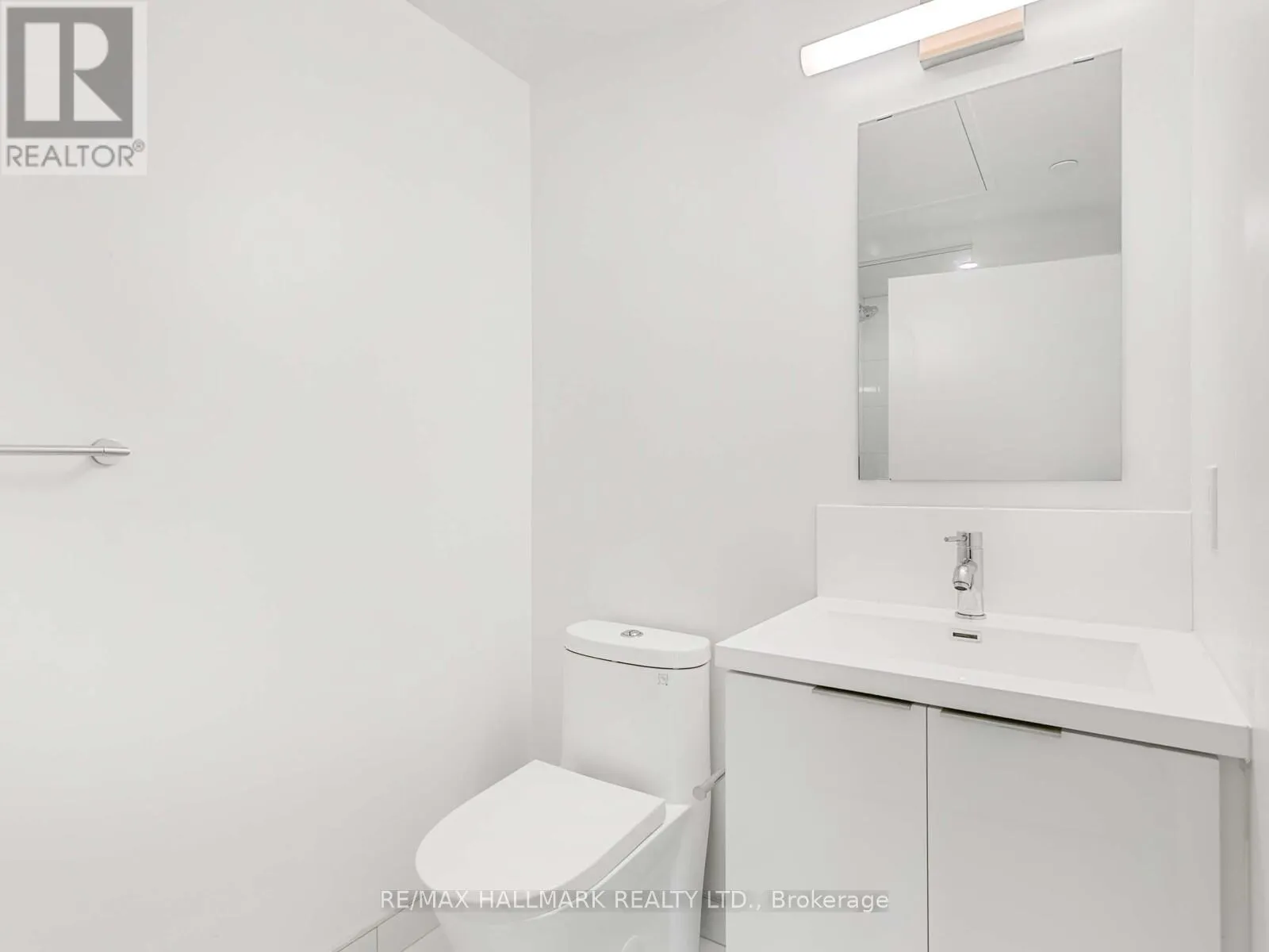 3217 - 230 SIMCOE STREET