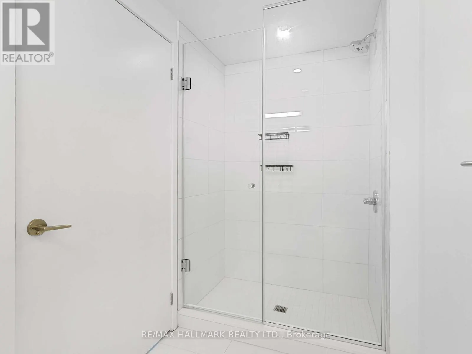 3217 - 230 SIMCOE STREET