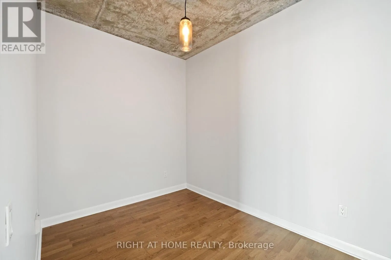 3106 - 375 KING STREET W