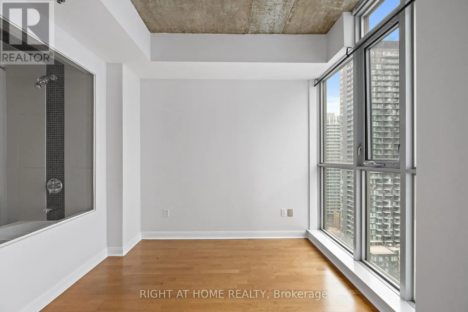 3106 - 375 KING STREET W