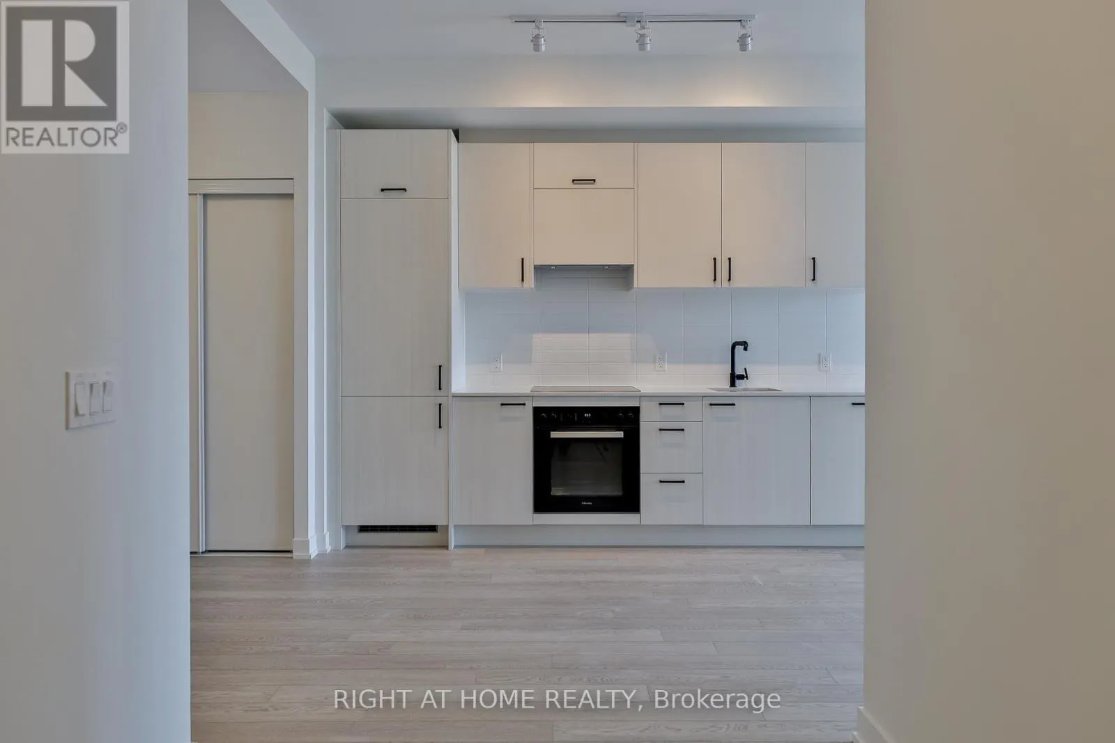 616 - 1 KYLE LOWRY RD ROAD