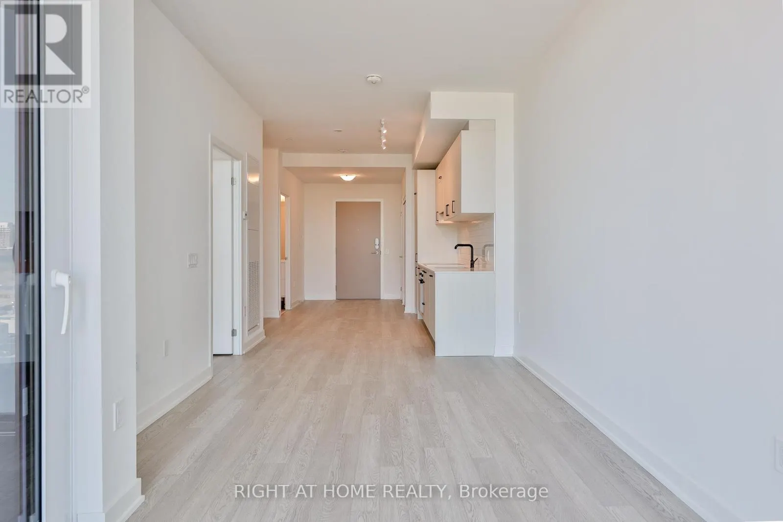 616 - 1 KYLE LOWRY RD ROAD