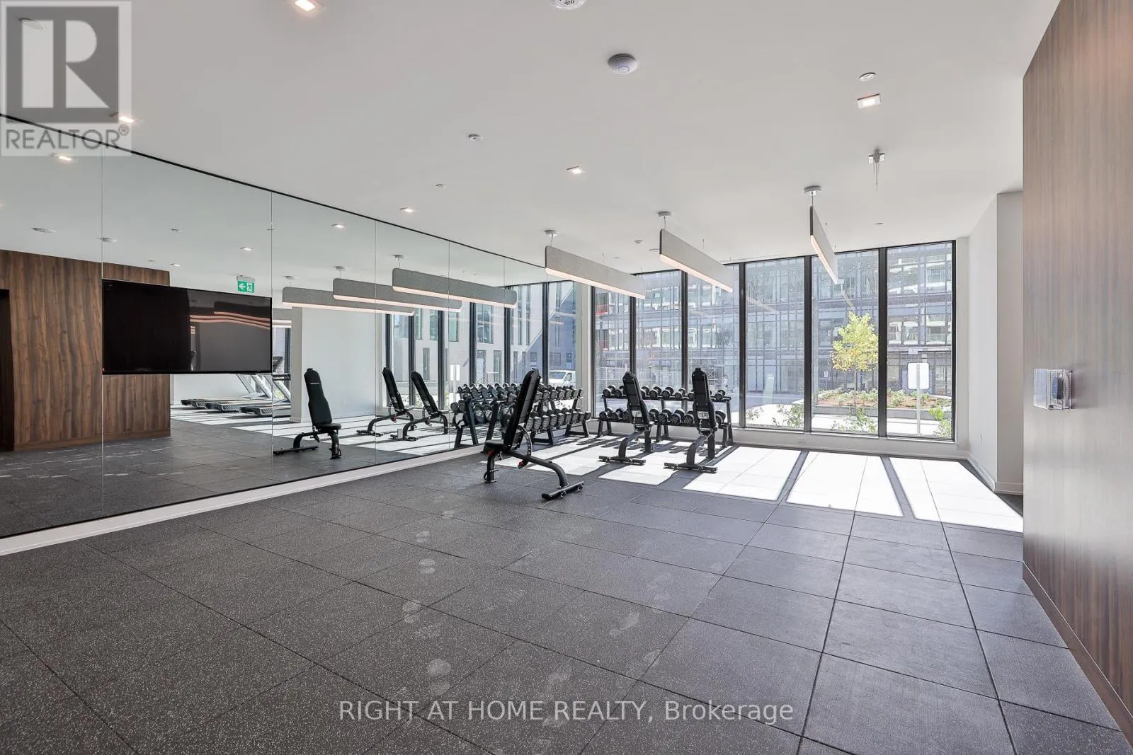 616 - 1 KYLE LOWRY RD ROAD