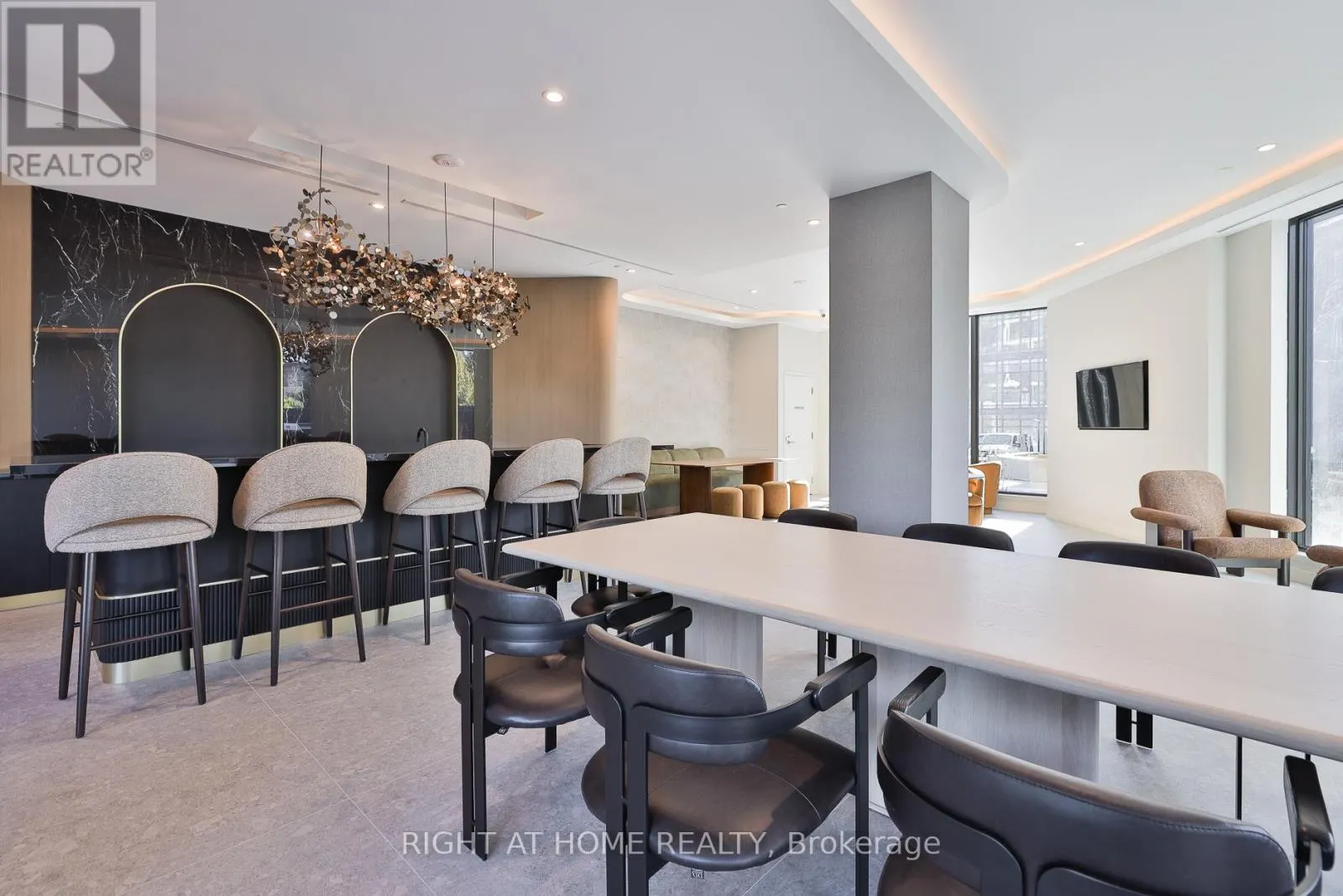 616 - 1 KYLE LOWRY RD ROAD