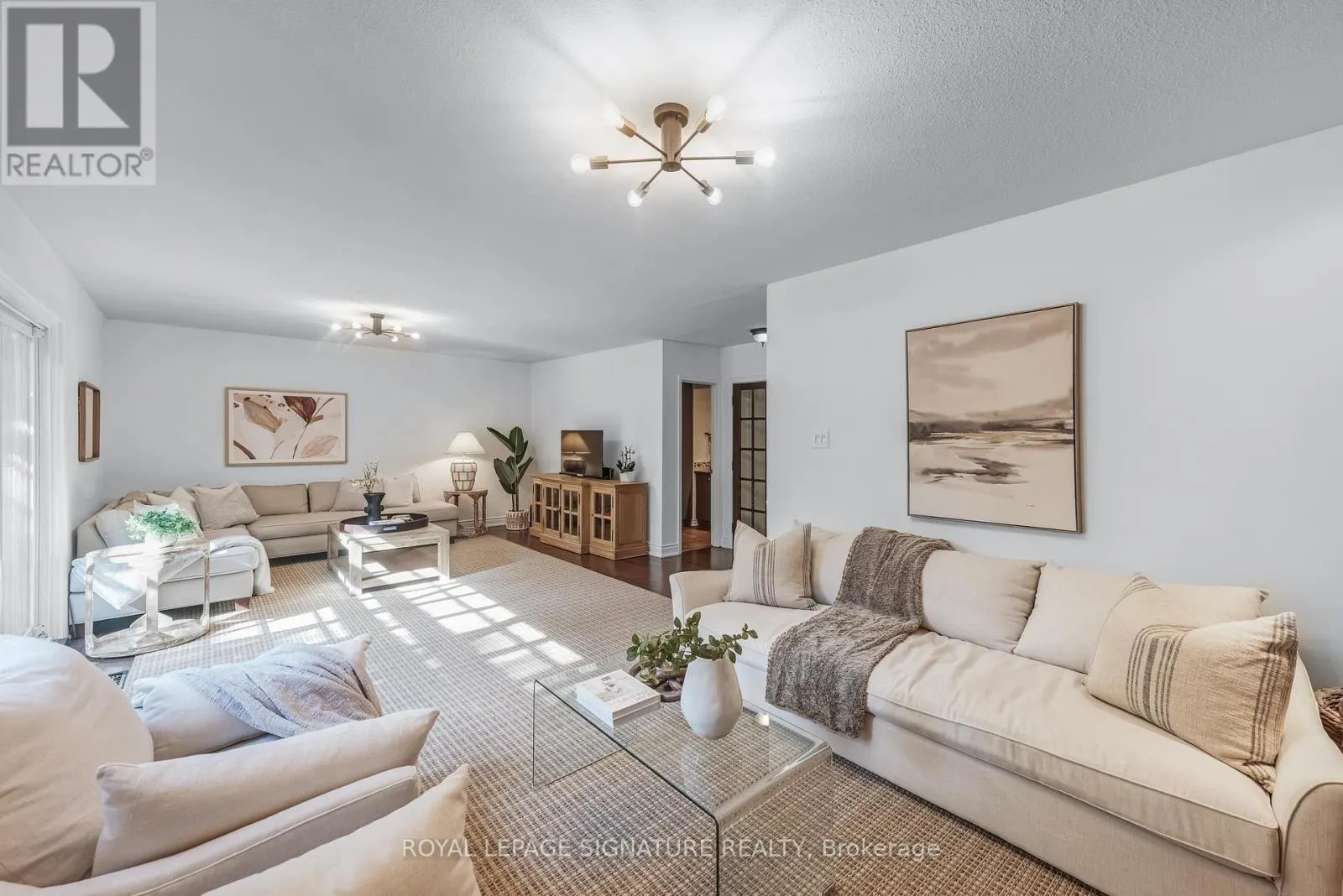41 DENVER CRESCENT