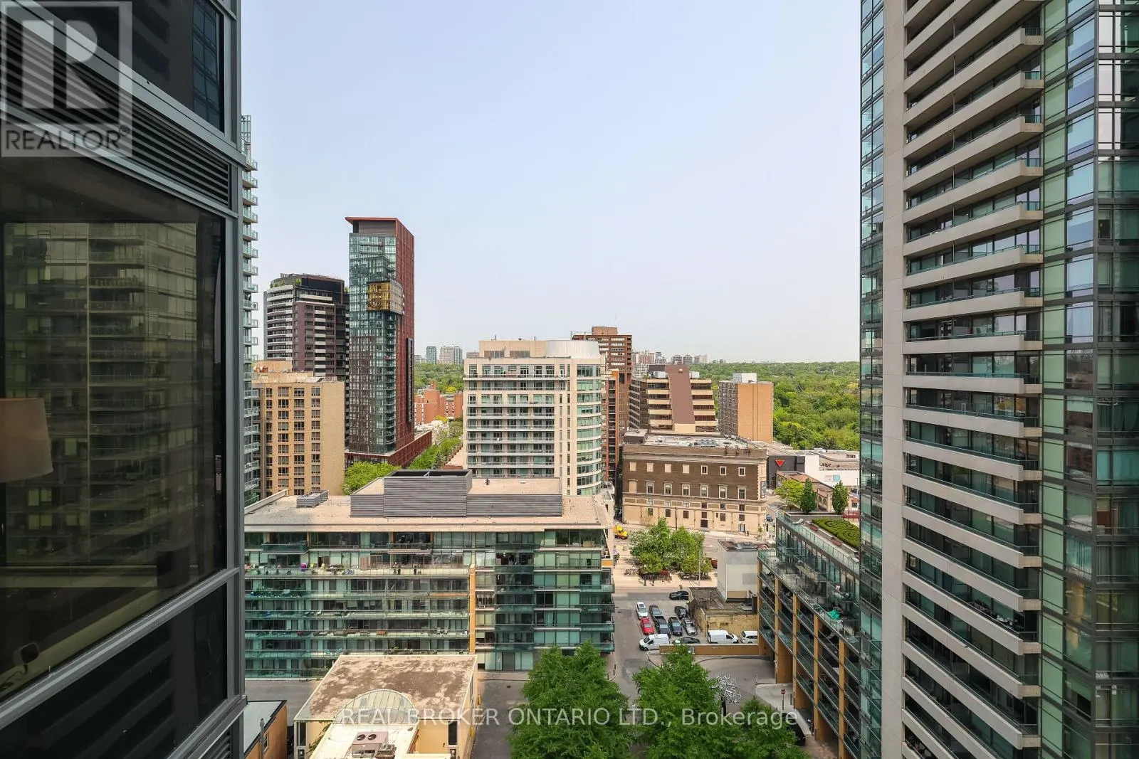 1205 - 11 YORKVILLE AVENUE