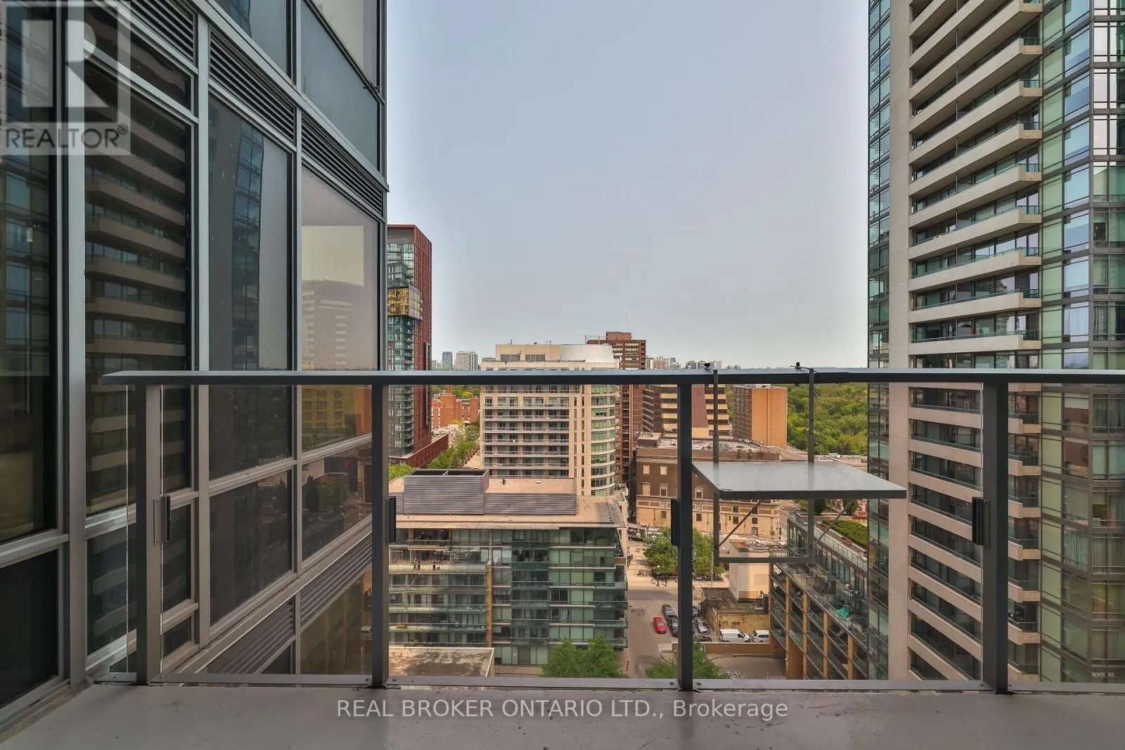 1205 - 11 YORKVILLE AVENUE