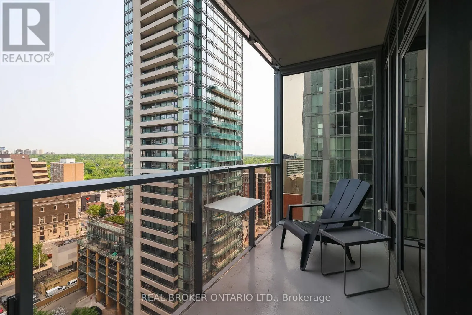 1205 - 11 YORKVILLE AVENUE