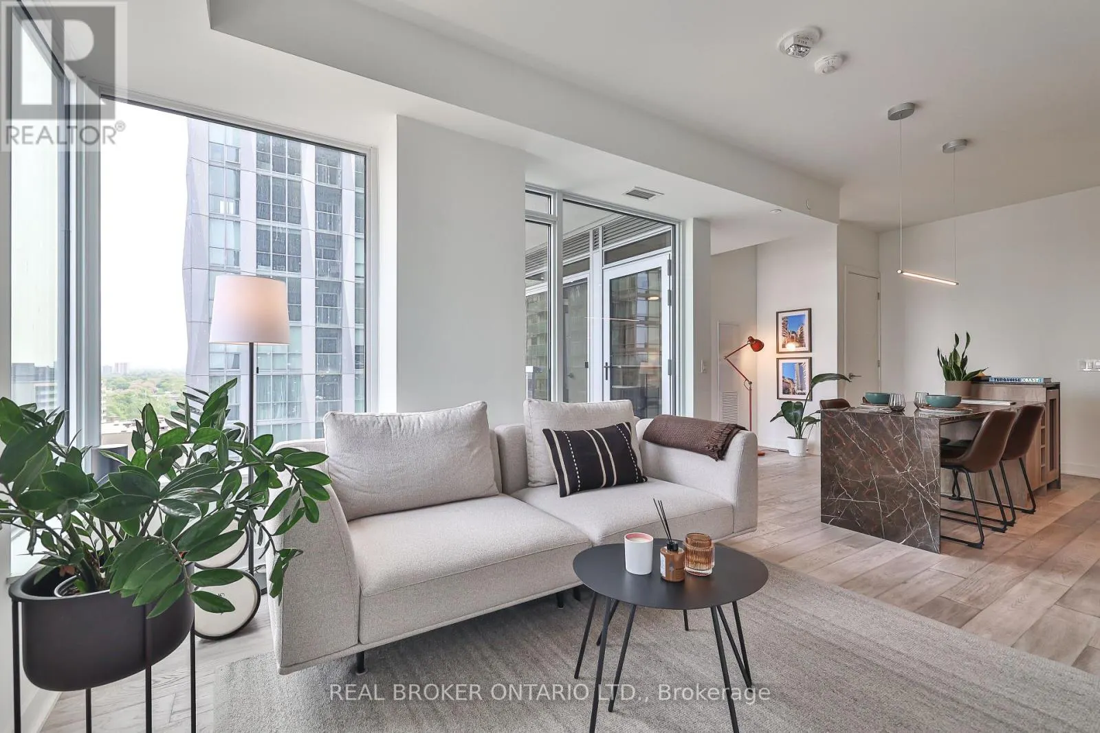 1205 - 11 YORKVILLE AVENUE