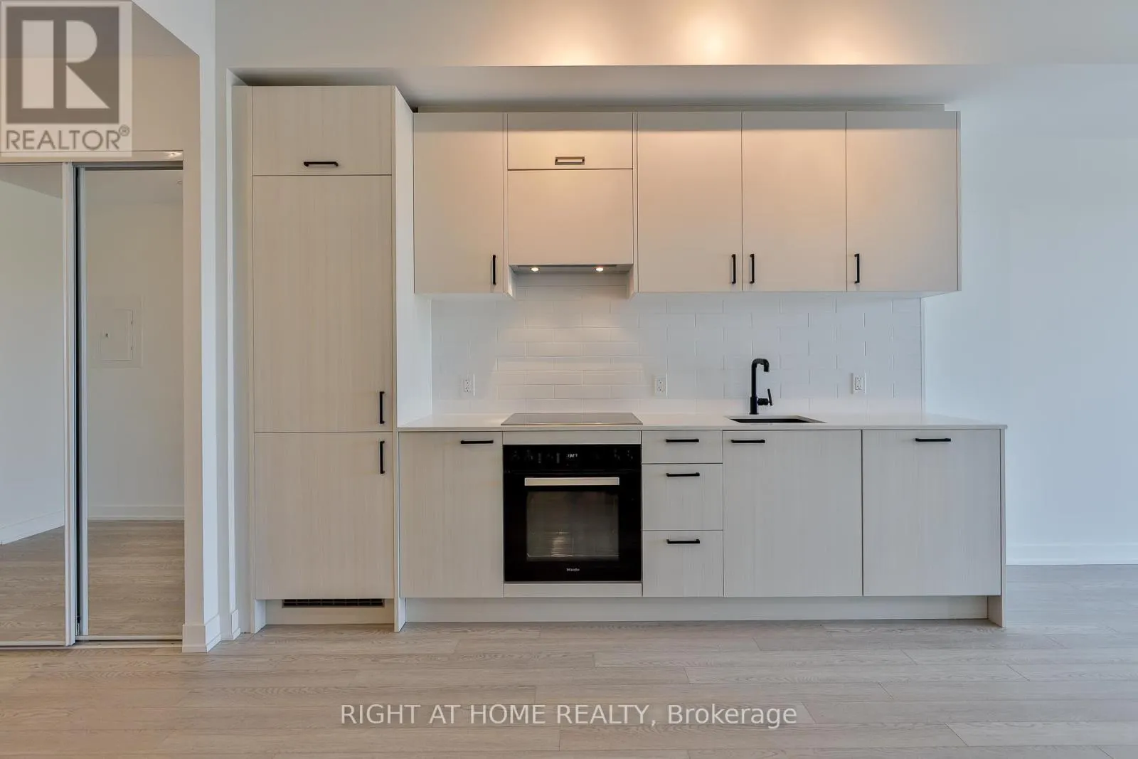 517 - 1 KYLE LOWRY RD ROAD