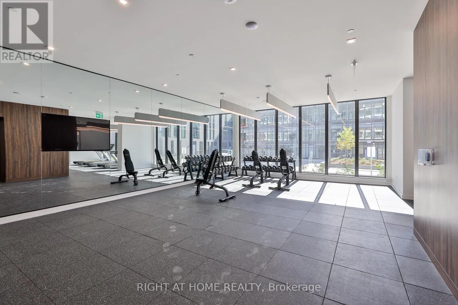 517 - 1 KYLE LOWRY RD ROAD