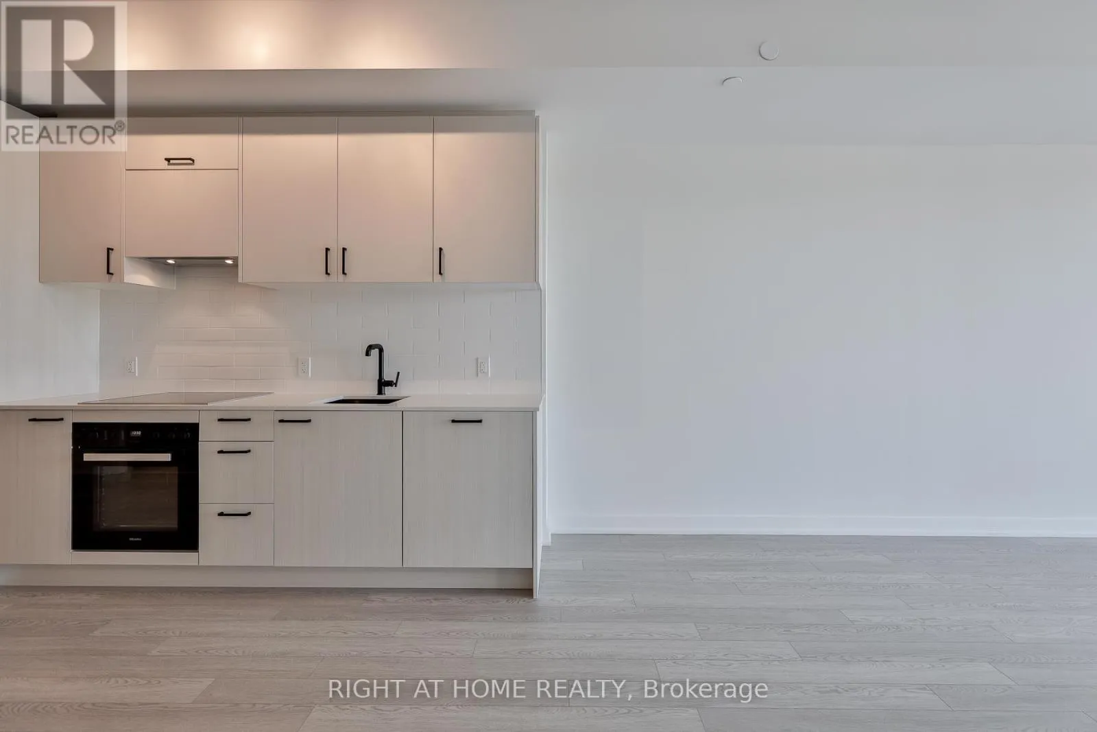 517 - 1 KYLE LOWRY RD ROAD