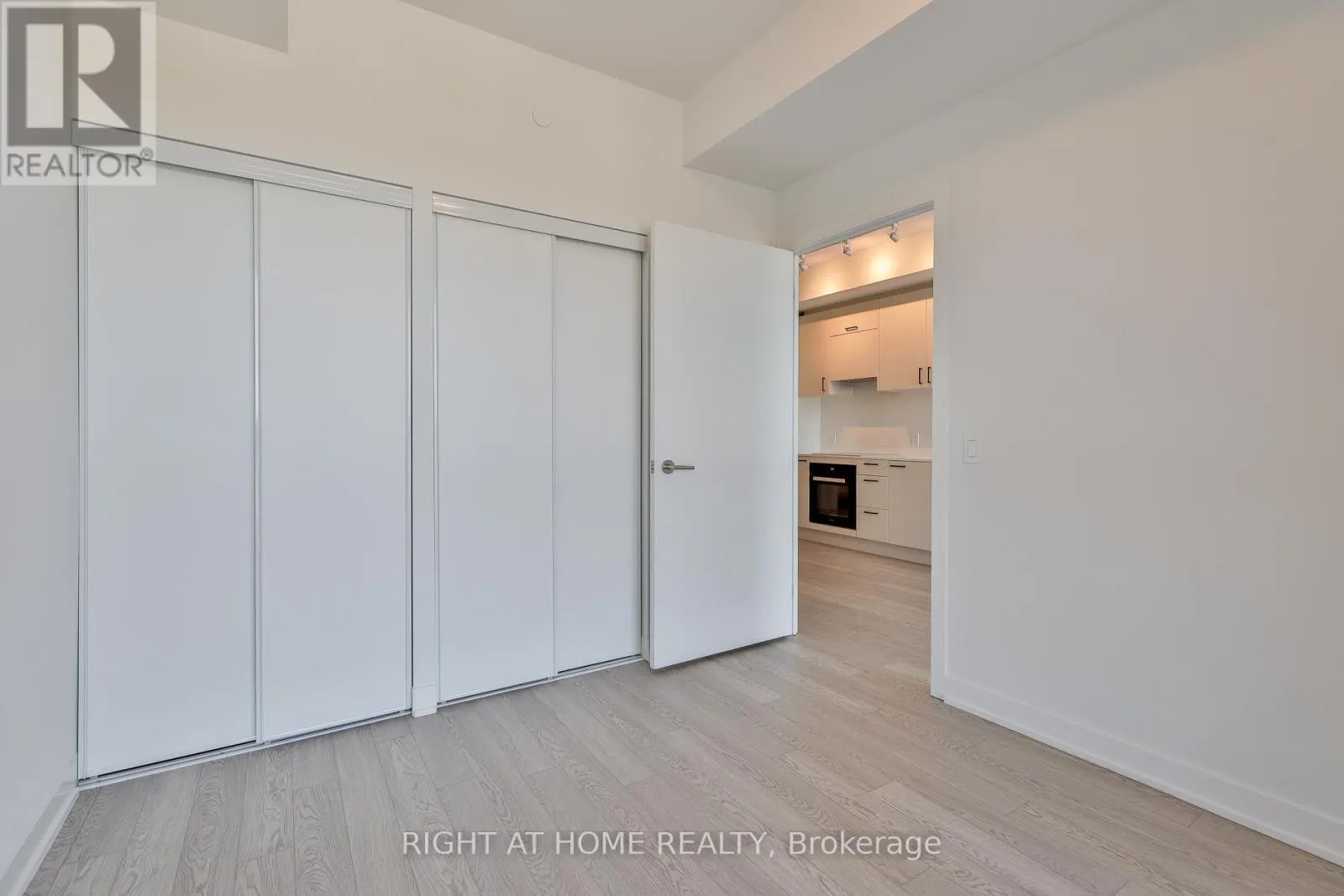 517 - 1 KYLE LOWRY RD ROAD