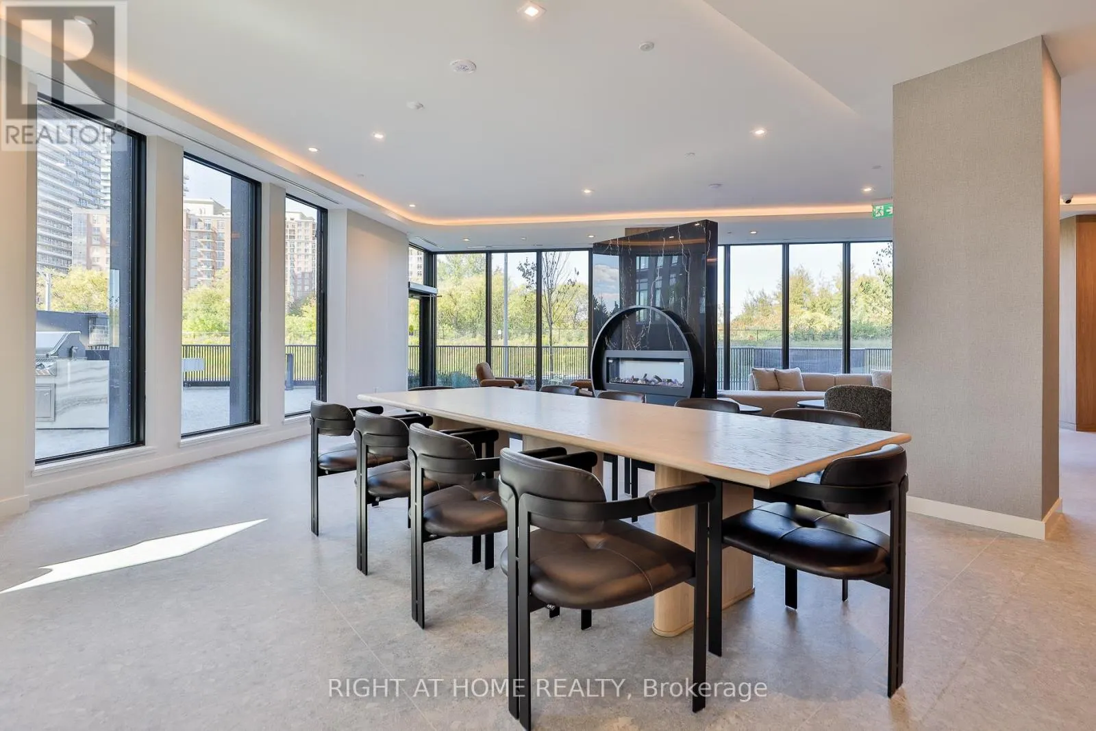 517 - 1 KYLE LOWRY RD ROAD