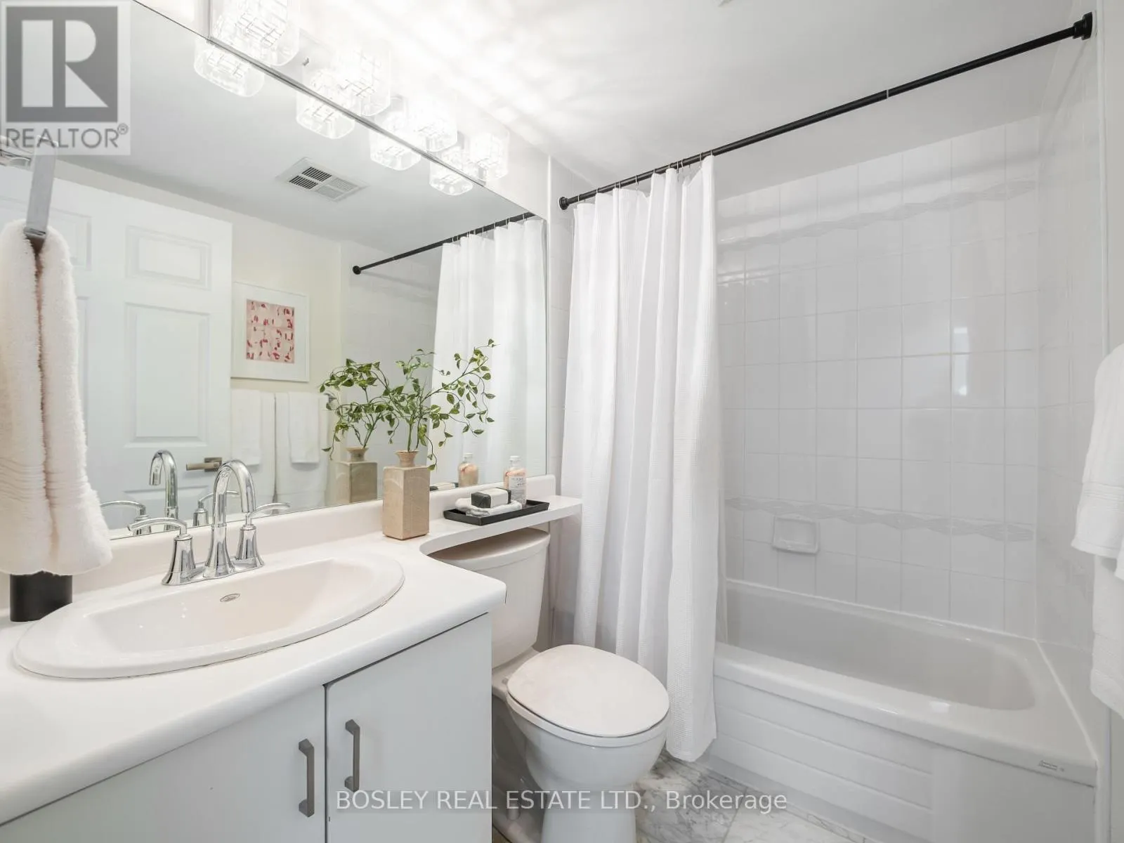903 - 409 BLOOR STREET E