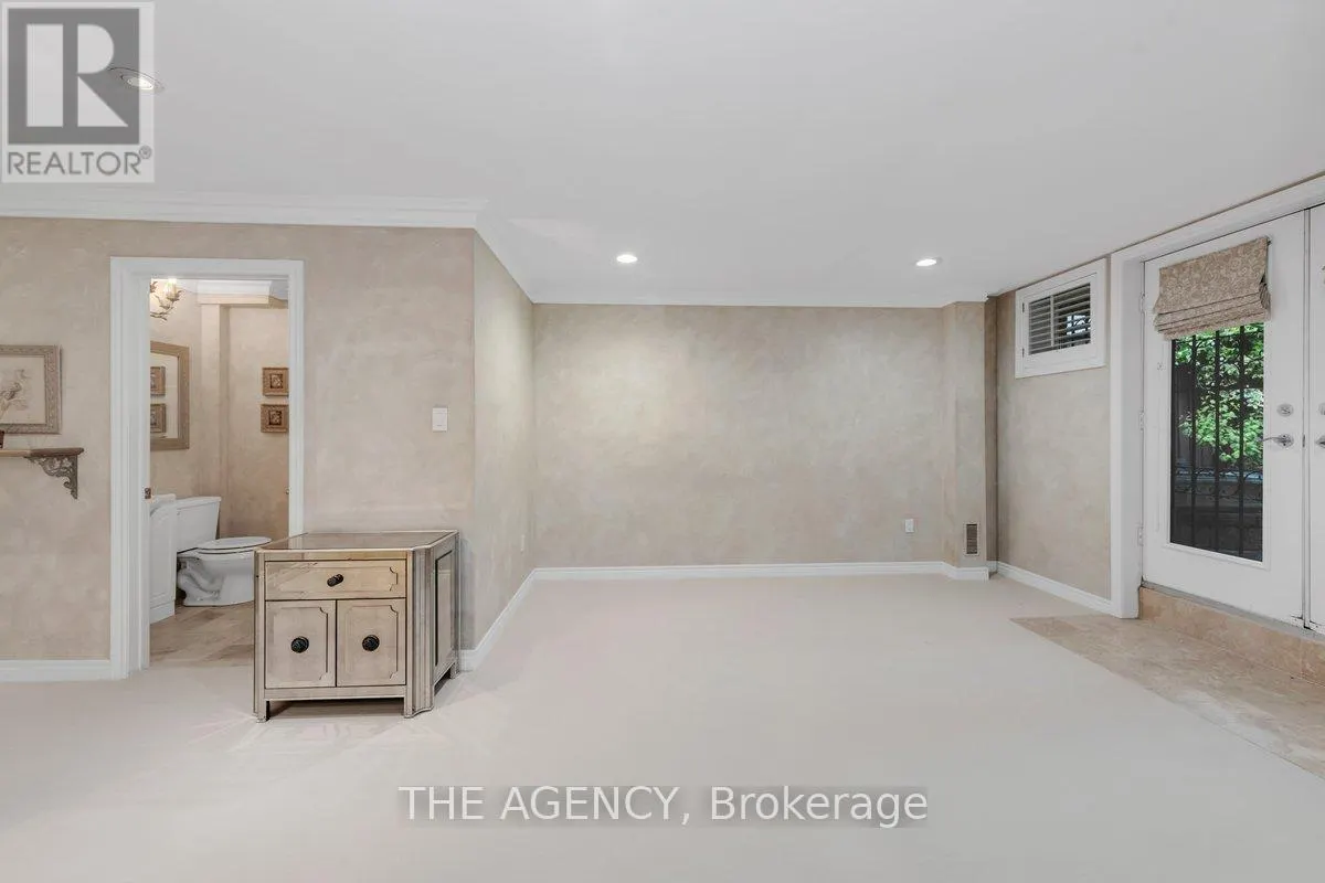 313 BROADWAY AVENUE