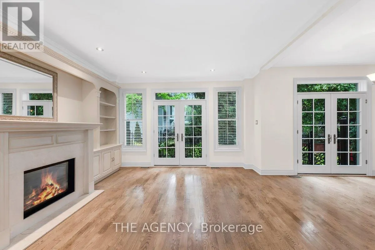 313 BROADWAY AVENUE