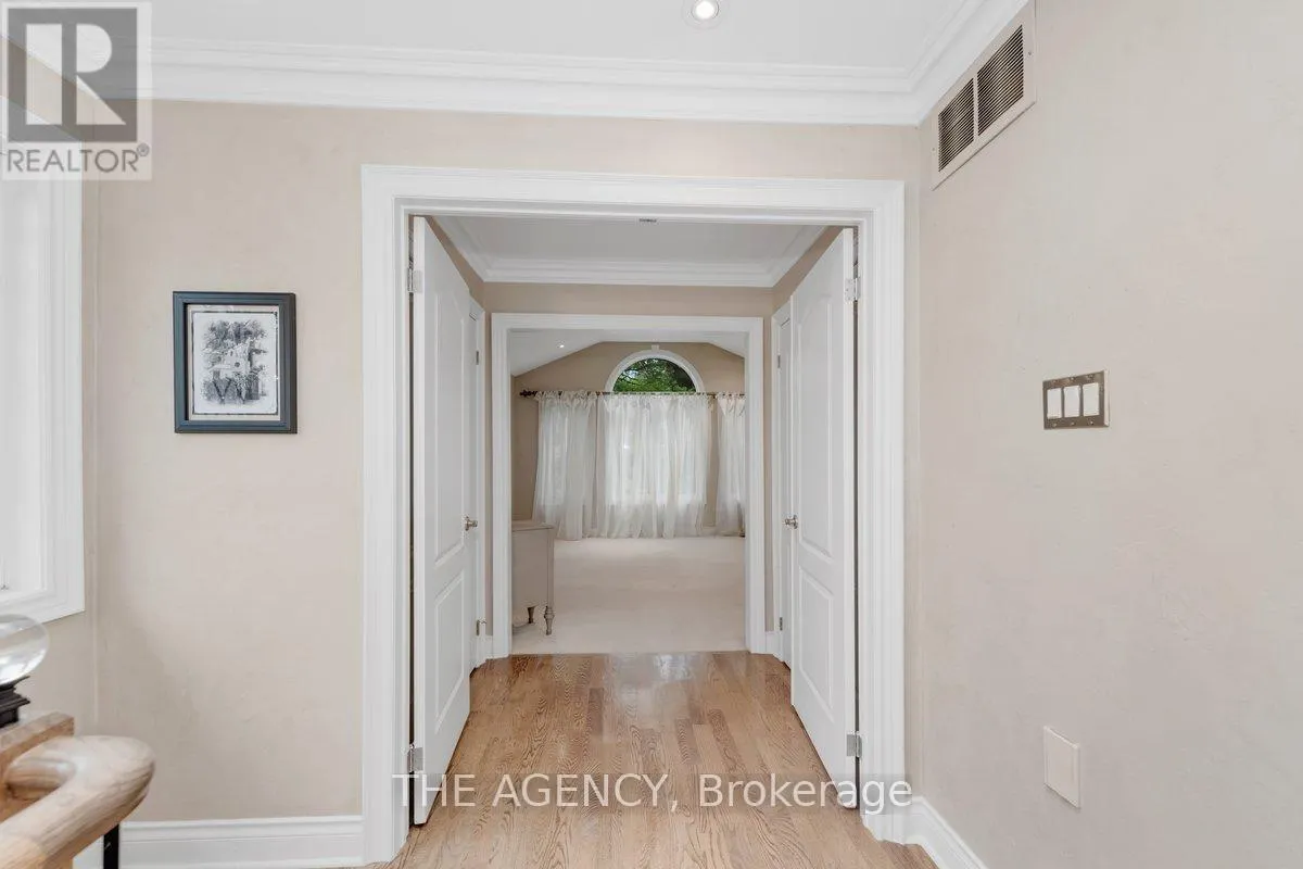 313 BROADWAY AVENUE