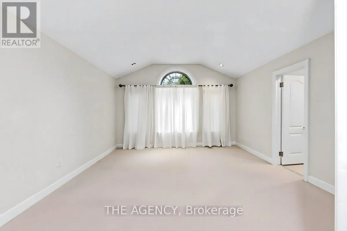313 BROADWAY AVENUE
