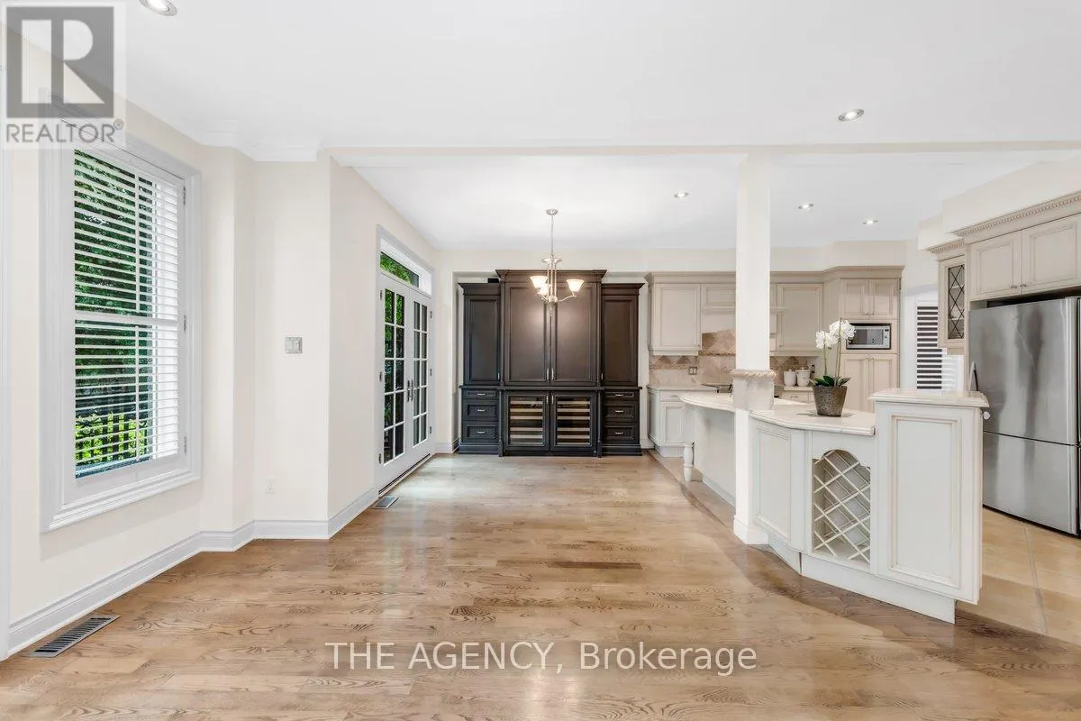 313 BROADWAY AVENUE