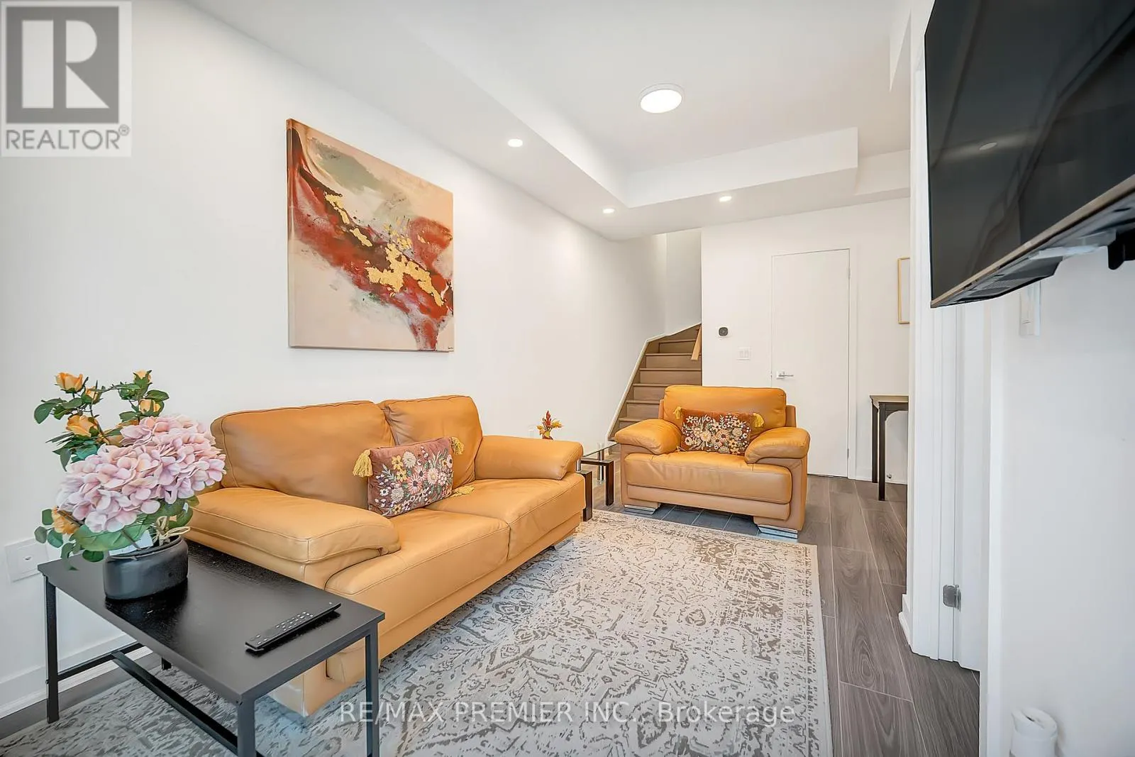 D18-#119 - 69 CURLEW DRIVE