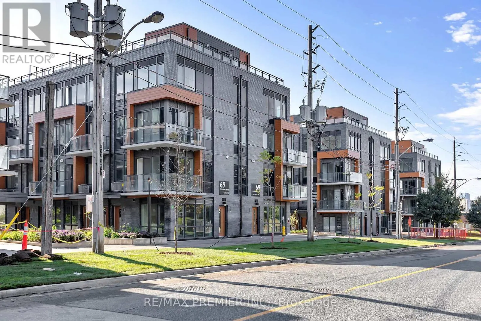 D18-#119 - 69 CURLEW DRIVE
