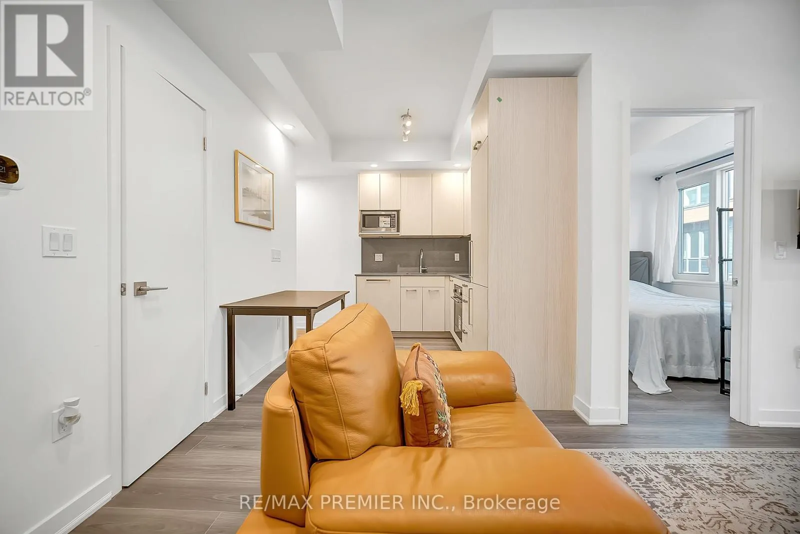 D18-#119 - 69 CURLEW DRIVE