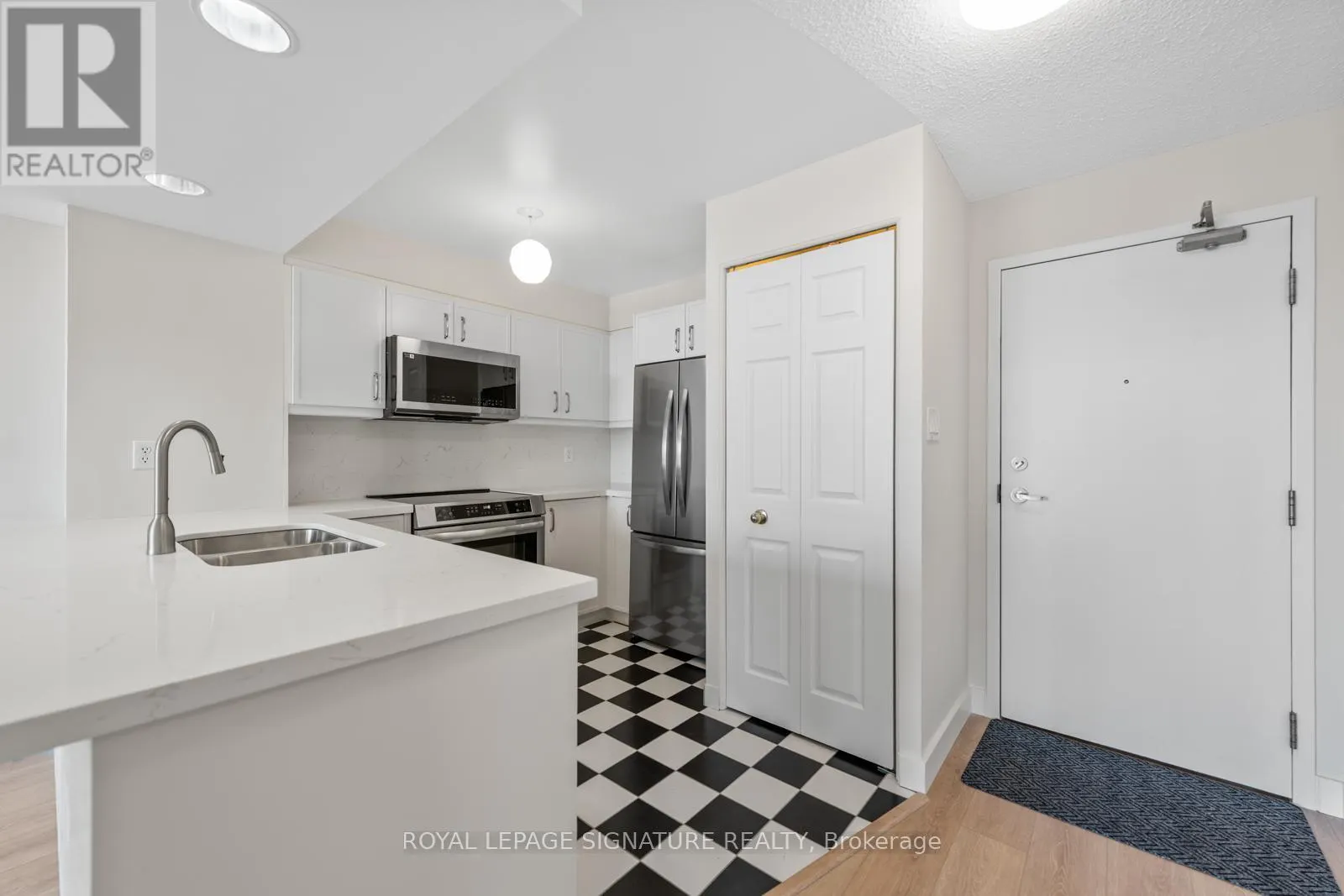 1219 - 801 KING STREET W
